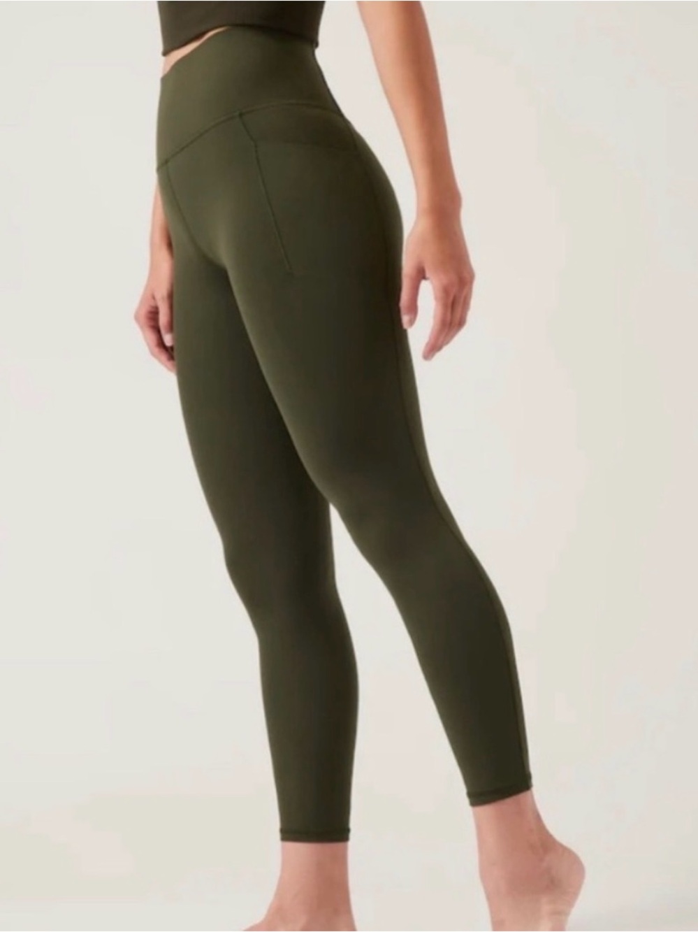 Athleta Army Green Salutation Stash Pocket II 7/8 Tight Leggings